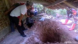 Gelar Olah TKP, Polisi Hadirkan Pria Pembunuh-Kubur Kasinem di Septic Tank