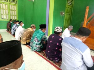 Wujudkan Tanbu Bebas Wabah Covid 19, Bupati Zairullah Lakukan Sholat Dhuha Serentak di 49 Desa