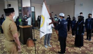 Sekda Ambo Sakka Melantik Ketua dan Pengurus IKMA Tanbu