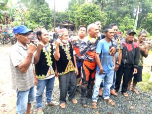 Seru! Wabup Gunakan Motor Trail, Menggali Potensi Air Terjun Asikan Hutan Belantara Satui
