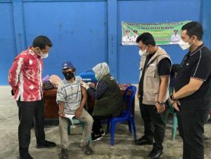 Warga Desa Kertabuana Menjadi Sasaran Vaksinasi Oleh Pemkab Tanbu
