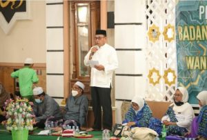 Asisten Bidang Administrasi Umum Hadiri Acara Pelantikan Pengurus BKMT dan WI Tanbu