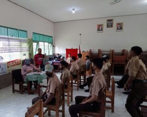 Tuntaskan Perekaman e-KTP Pelajar, Disdukcapil Lakukan Jemput Bola Ke Sekolah