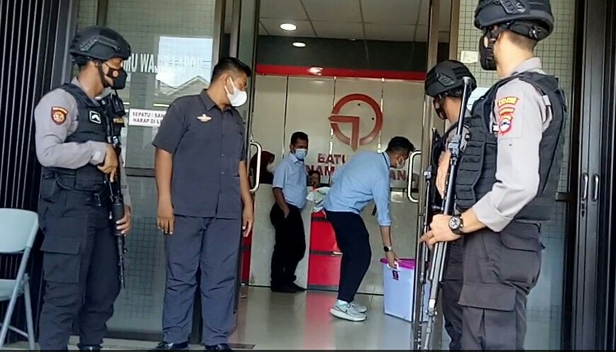 KPK Geledah Kantor Mardani di Batulicin, Berhasil Menyita Ribuan Surat Dokumen