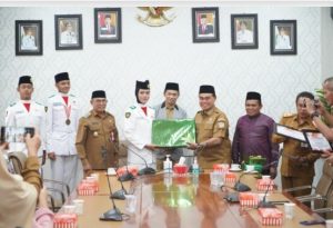 Bupati Zairullah Bangga Pelajar Tanbu Berprestasi Pada Tingkat Nasional dan Provinsi, Ini Yang Diberikan