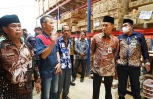 Jelang Natura, Sekda Ambo Saka Pastikan Bahan Pokok Untuk Tanah Aman 