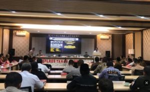 Asisten Administrasi Umum Hadiri Rakor Nataru 2023 Polres Tanbu