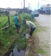 Tingkatkan Kebersihan Lingkungan, Disperkimtan Tanbu Ajak Masyarakat Gotong Royong