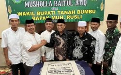 Wabup M Rusli Resmikan Mushola Baitul Atiq, Warga Berharap Kedepan Beliau Untuk Menjadi Orang Nomor Satu di Bumi Bersujud