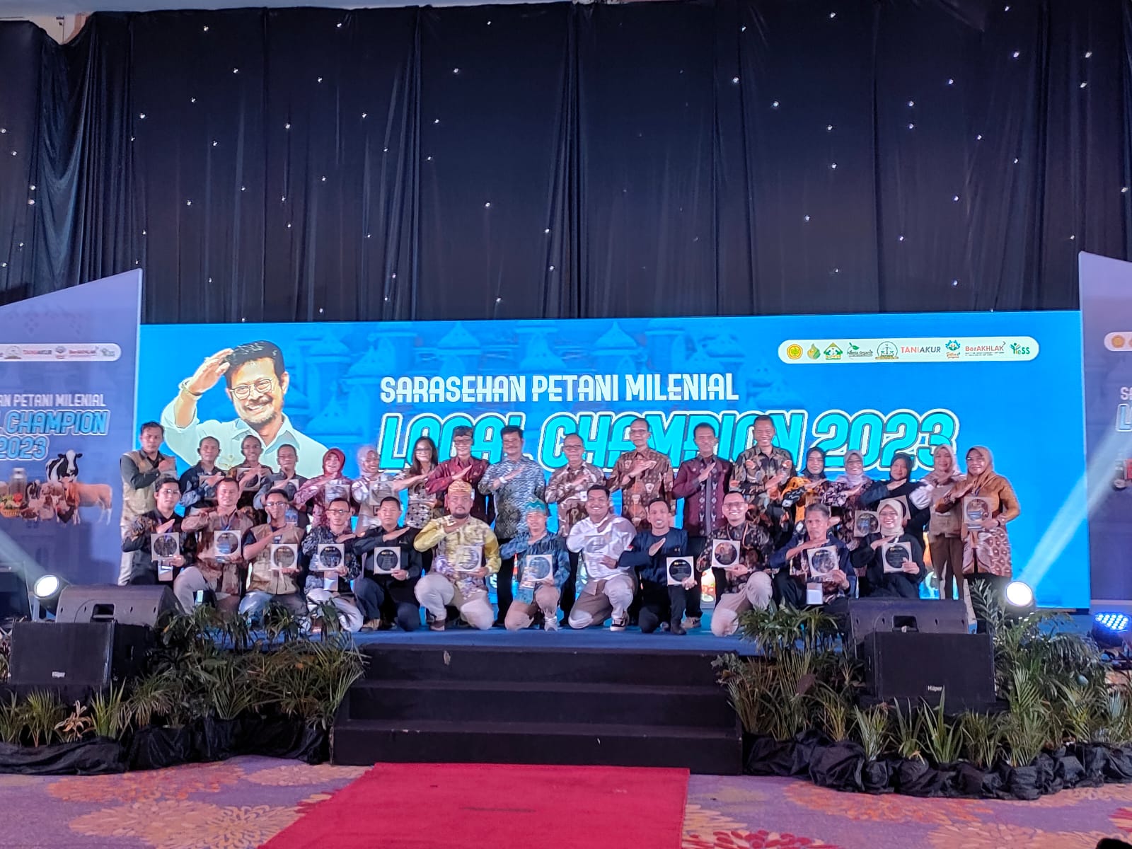 Menghargai Kontribusi Luar Biasa: “Yess Award” Kementerian Pertanian Diberikan kepada Kabupaten Banjar sebagai Kategori DIT (District Implementation Team)