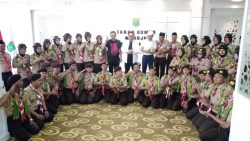 Bupati Tanbu Melepas Kontingen Pramuka Menuju Raimuna Nasional XII”