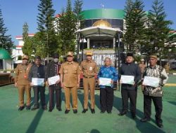 Pemkab Tanah Bumbu Memberikan Penghargaan kepada Para Pelaku Seni