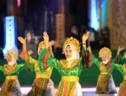 Tarian Kolosal Memukau Penonton di Pembukaan MTQN Ke-XIX Tanah Bumbu
