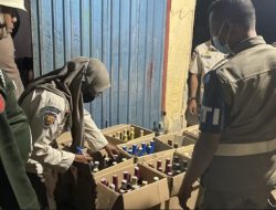 Dari Laporan Masyarakat, Satpol PP Amankan Ratusan Minuman Beralkohol di Desa Satui Barat
