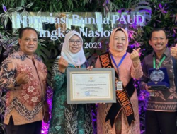 Bunda PAUD Tanbu Terima Penghargaan dari Kemendikbudristek