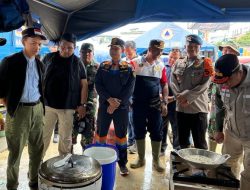 Sekda Tanbu Pantau Langsung Lokasi Banjir dan Pengungsian di Kecamatan Satui