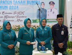 Sekda Tanbu Hadiri Peringatan Hari Kesatuan Gerak PKK ke 52 di Batulicin