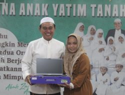 Zairullah Azhar Berikan Penghargaan kepada Santri Hafiz Quran di Istana Anak Yatim