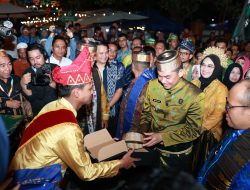 Bupati Tanah Bumbu Andi Rudi Latif Resmikan Pesona Budaya Mappanre Ri Tasi’e 2025, Fokus pada Penguatan SDM dan Kelestarian Budaya