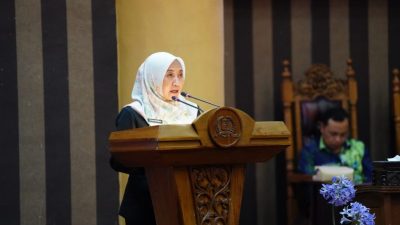 Pemkab Tanah Bumbu jawab masukan DPRD untuk penyempurnaan Raperda Lingkungan dan Bangunan Gedung guna pembangunan berkelanjutan.