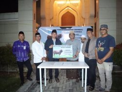 Bupati Andi Rudi Latif Salurkan Sapi Kurban Banmas dari Presiden Prabowo di Tanah Bumbu