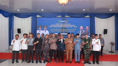 Slamet Riadi resmi dilantik sebagai Ketua PWI Tanah Bumbu 2025–2028 oleh Zainal Helmie di Batulicin, Senin 21 Juli 2025