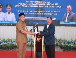 PWI Tanah Bumbu Dilantik, Bupati Andi Rudi Dorong Wartawan Profesional dan Bersinergi
