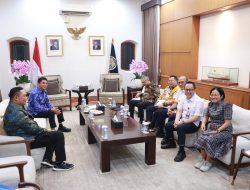 Bupati Tanah Bumbu Usulkan Peningkatan Fasilitas Keselamatan Jalan ke Kemenhub