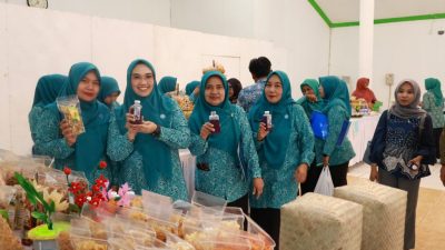Ratusan kader PKK dari seluruh Tanah Bumbu menghadiri Jambore 2025 yang berlangsung di Gedung Mahligai Bersujud pada Kamis, 11 September