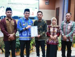 Bupati Andi Rudi Latif Resmi Menutup Bimtek Pengelolaan dan Pertanggungjawaban Keuangan Desa 2025