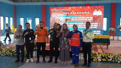 Kabupaten Kotabaru meraih penghargaan Rekor MURI atas pelatihan talenta digital UMKM terbanyak di tingkat kabupaten dengan 509 peserta. Kegiatan ini menjadi simbol kolaborasi Pemkab Kotabaru, BPBD, TP-PKK, dan dunia usaha dalam memperkuat ekonomi digital serta ketangguhan masyarakat melalui Strategi HEBAT Bencana.