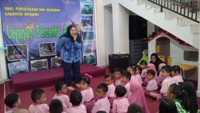 Suasana ceria mewarnai Perpustakaan Kotabaru saat puluhan anak TK ikuti Kelas Literasi dan Bercerita, tanamkan minat baca sejak dini.