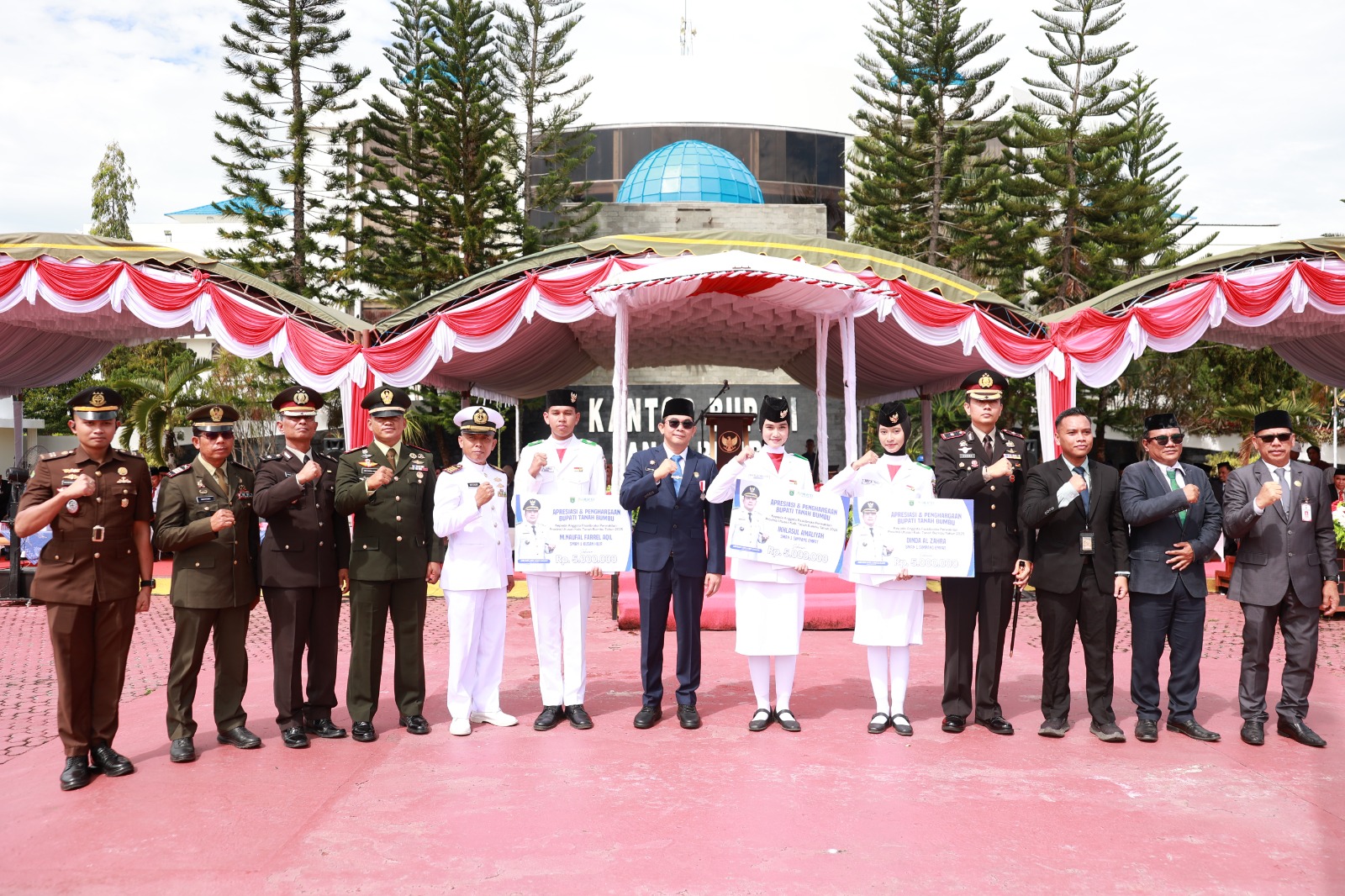 Peringatan Hari Bela Negara ke-77 di Tanah Bumbu tekankan kesiapsiagaan nasional hadapi tantangan zaman modern.