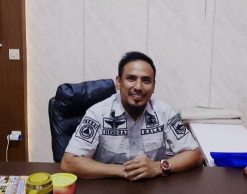 Kepala Pelaksana BPBD Kabupaten Kotabaru, Hendra Indrayana, saat memberikan keterangan terkait penanganan dan mitigasi bencana di Kotabaru, Kalimantan Selatan.