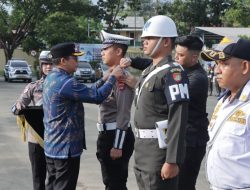 Bupati Andi Rudi Latif Pimpin Apel Pasukan Operasi Ketupat Intan 2026 di Polres Tanah Bumbu