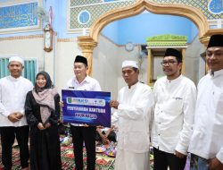 Safari Ramadan 1447 H di Karang Bintang, Pemkab Tanah Bumbu Salurkan Hibah Masjid dan Santunan
