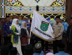 Tanah Bumbu Lepas 239 Jamaah Calon Haji, Bupati Andi Rudi Latif Sampaikan Jaga Kesehatan, Patuhi Arahan Petugas dan Pembimbing