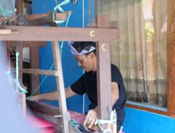 Bupati Andi Rudi Latif Dorong Peningkatan Produksi Tenun Pagatan