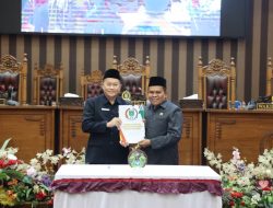 Bupati Andi Rudi Latif Setujui Pembahasan Dua Raperda Inisiatif DPRD